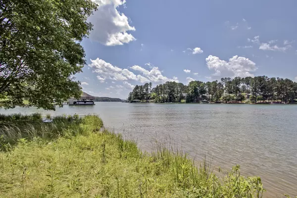 Loudon, TN 37774,306 Piute PL