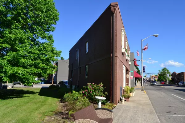 Crossville, TN 38555,96 Main St