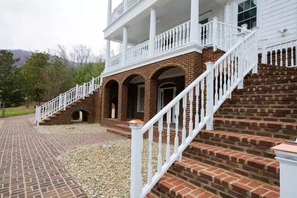 Lafollette, TN 37766,146 Hope LN