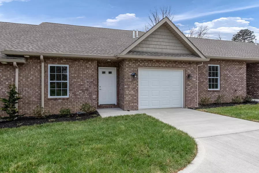 214 Waters PL, Maryville, TN 37803