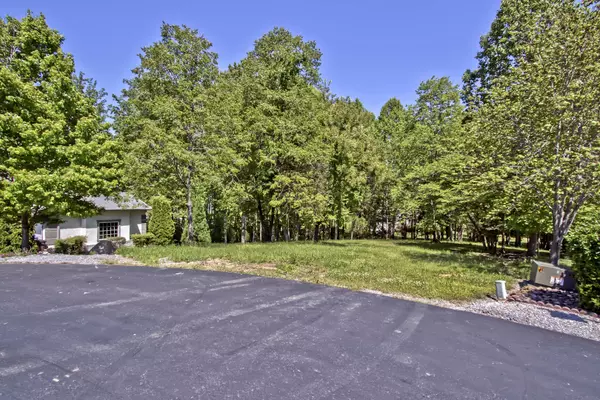 Loudon, TN 37774,607 Tecumseh Trace