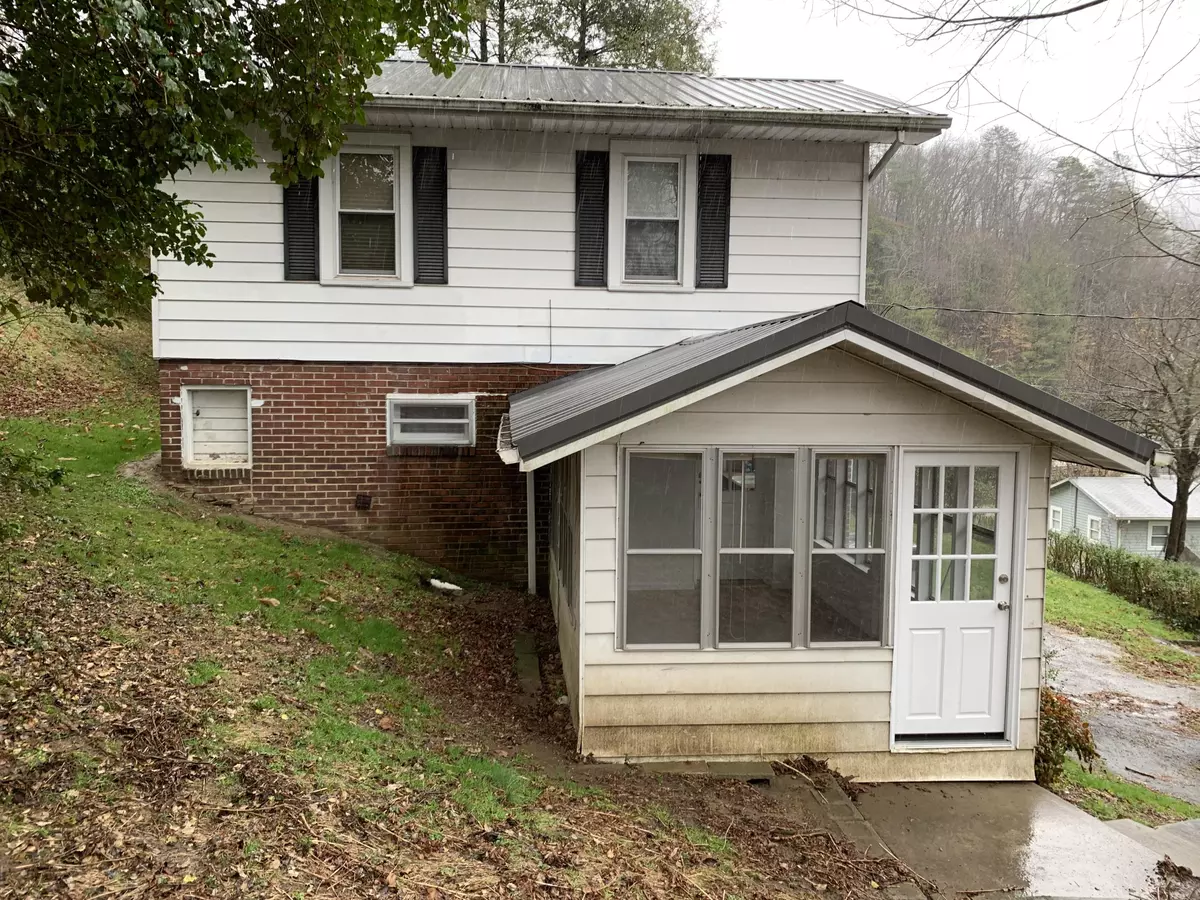 Middlesboro, KY 40965,565 Pearlie View DR