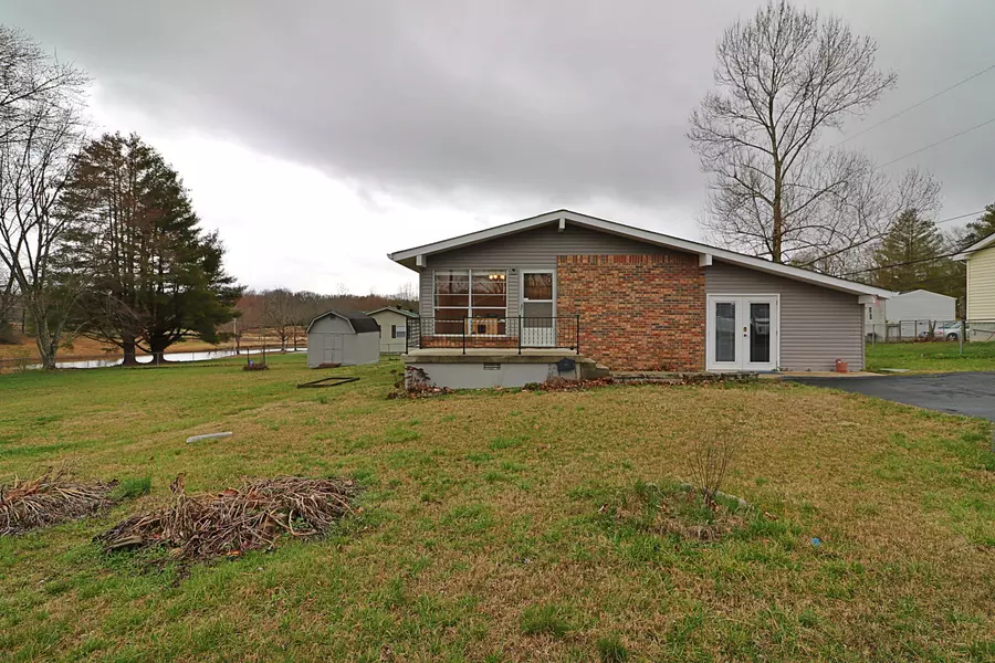 119 Elm St, Helenwood, TN 37755