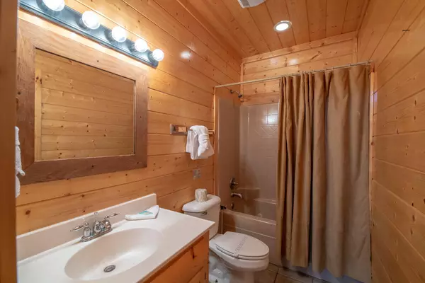 Pigeon Forge, TN 37863,315 Caney Creek Rd