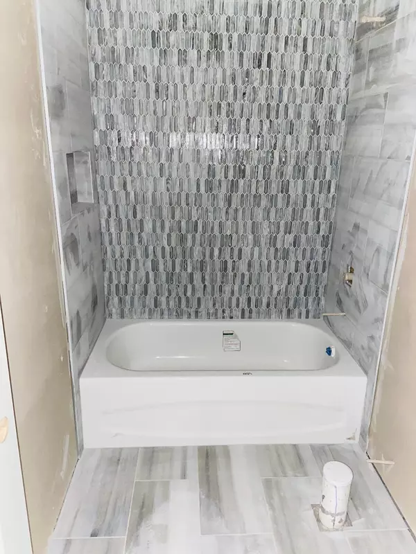 Loudon, TN 37774,118 Doya LN