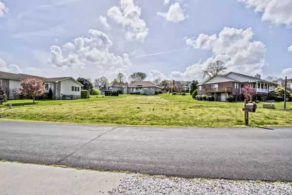 152 Cheeskogili WAY, Loudon, TN 37774