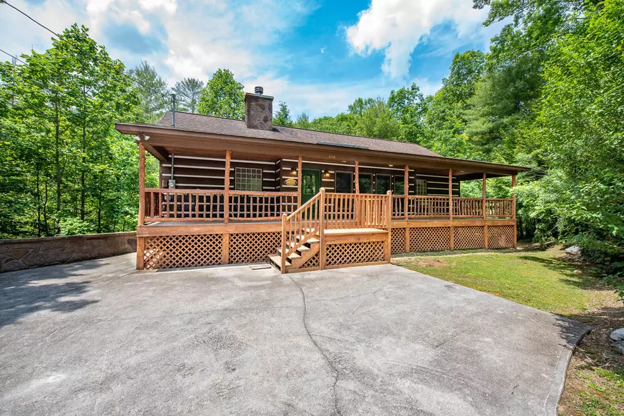 316 Rainbow CIR, Townsend, TN 37882