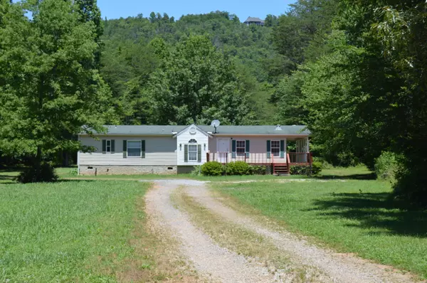 871 Reagan Valley Rd, Tellico Plains, TN 37385