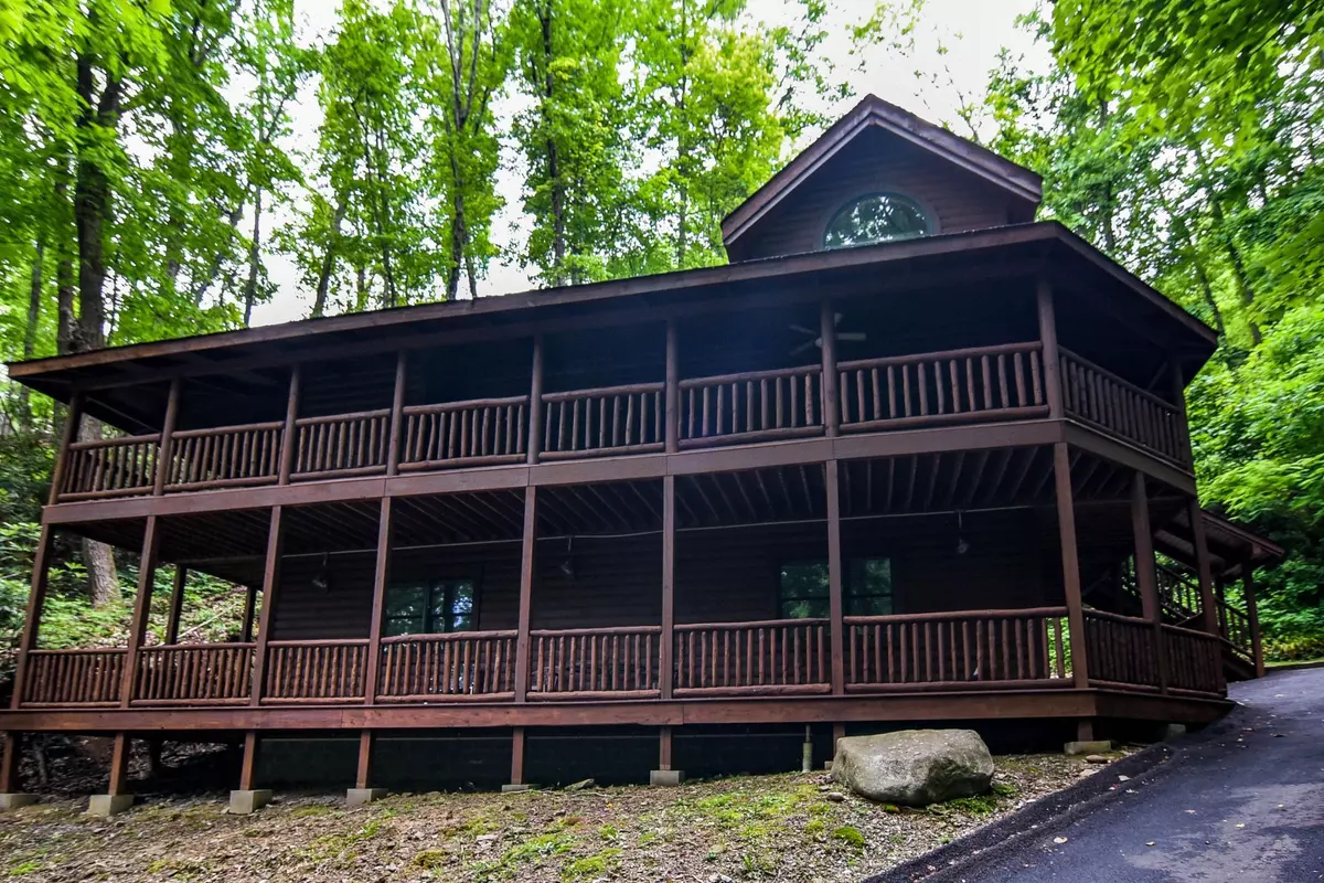 Gatlinburg, TN 37738,1170 Lower Alpine Way WAY