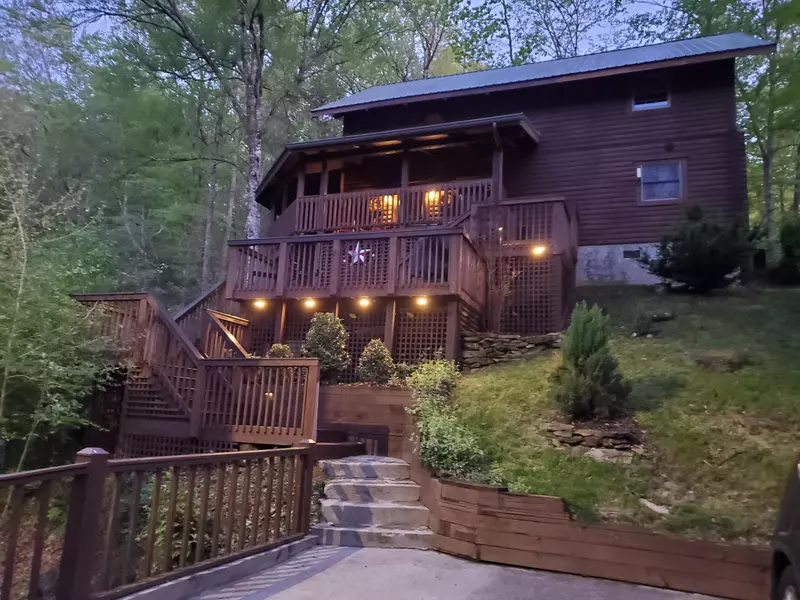 210 Smoky Mountain WAY, Sevierville, TN 37876