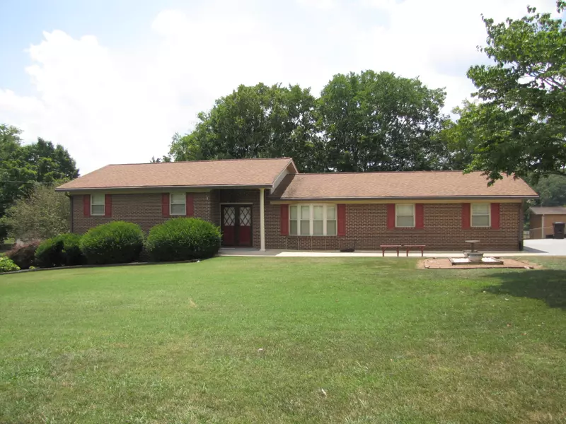 2314 Calloway Circle, Lenoir City, TN 37772