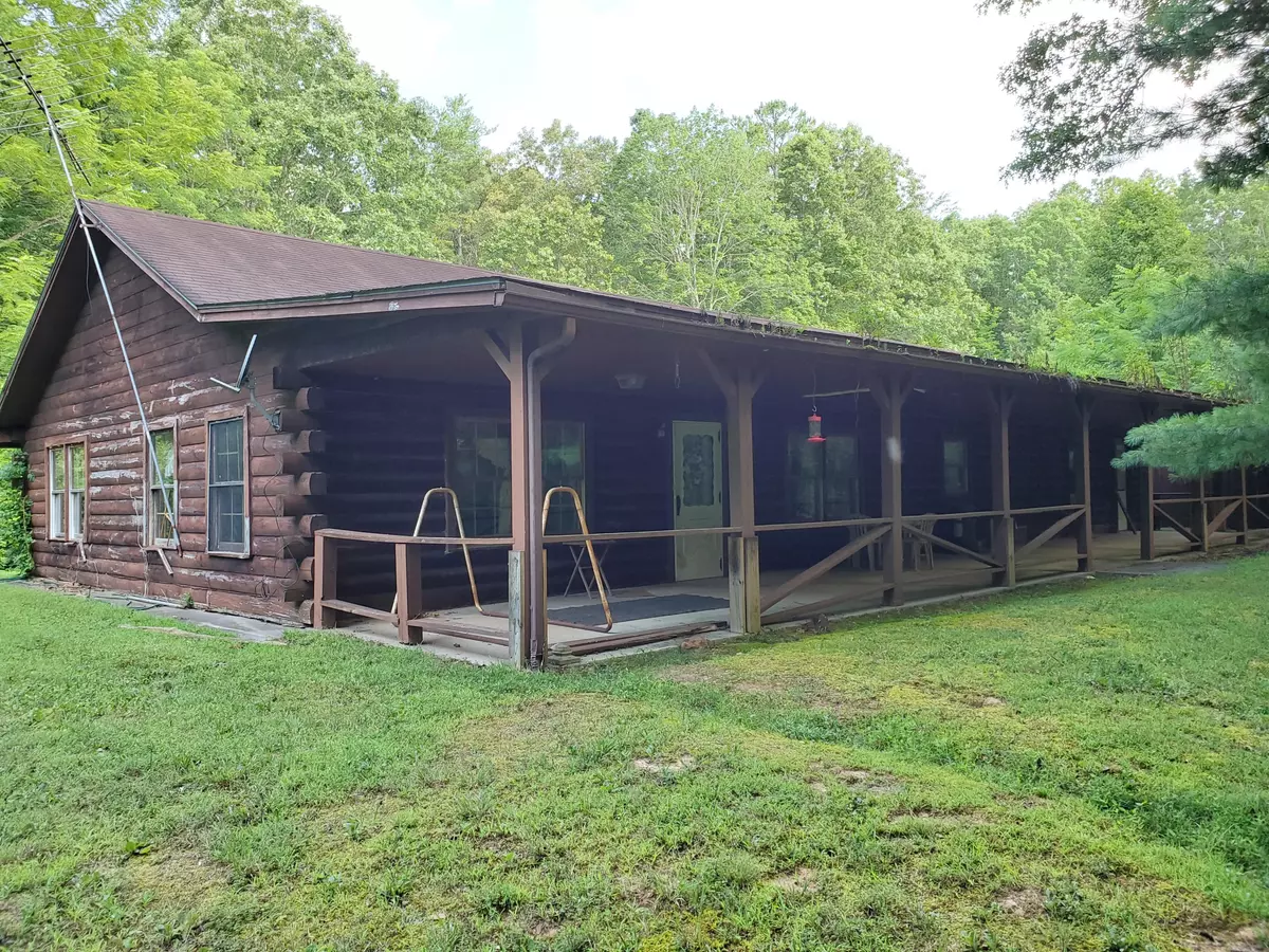 Tellico Plains, TN 37385,182 Roberts LN