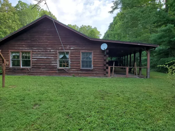 Tellico Plains, TN 37385,182 Roberts LN