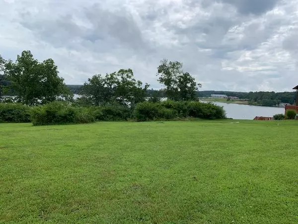 Waterview DR, Crossville, TN 38555