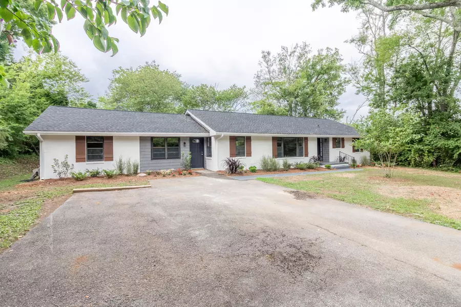 1007 Boaz St, Athens, TN 37303