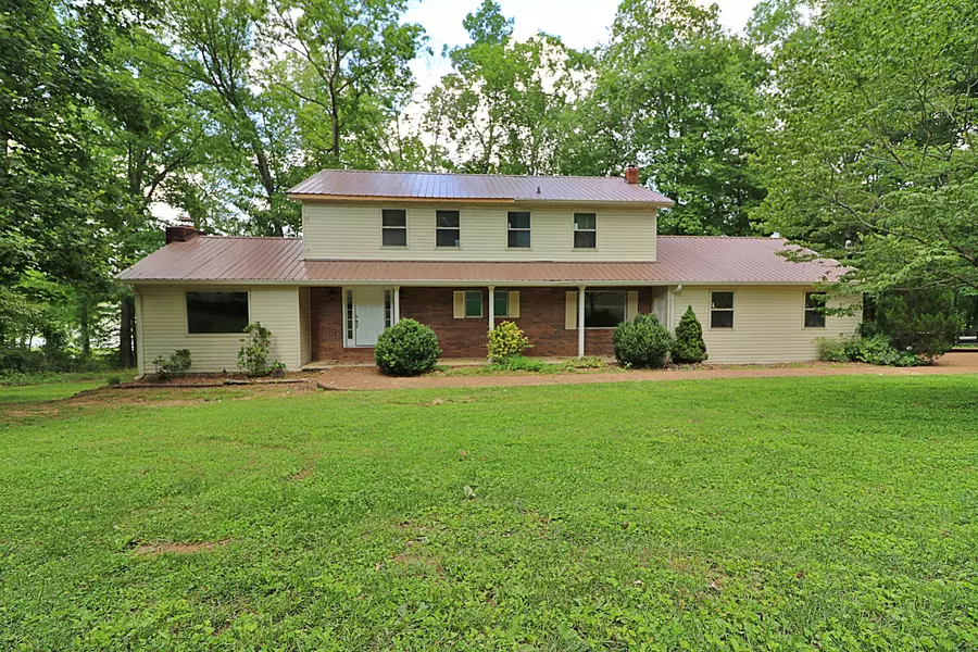 249 South Lake DR, Oneida, TN 37841