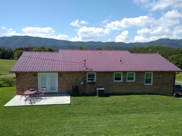 Big Stone Gap, VA 24219,380 Maxfield DR