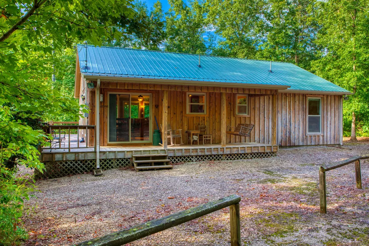 Jamestown, TN 38556,274 Coon Hunter Lodge Rd