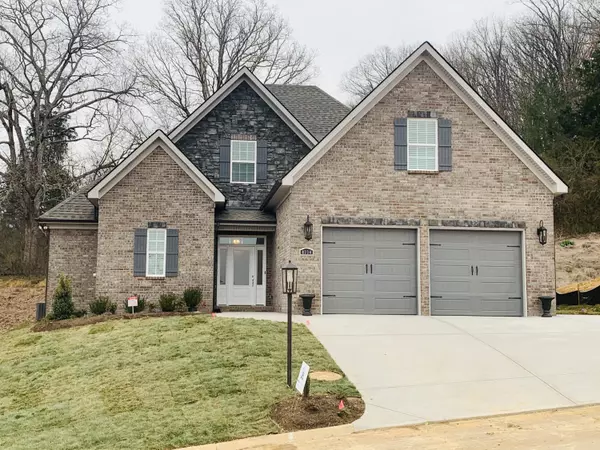 8334 English Hill LN, Knoxville, TN 37923