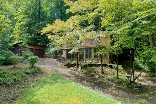 1220 Old Cades Cove Rd, Townsend, TN 37882