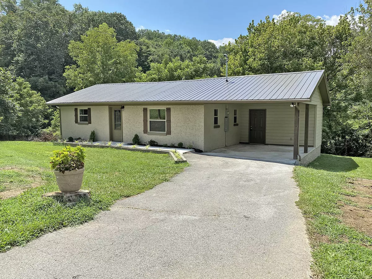 Dandridge, TN 37725,2368 Hall Rd