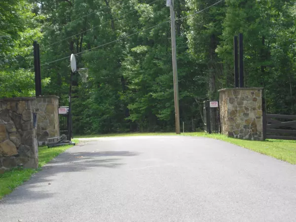 Jamestown, TN 38556,Old Hemlock Way