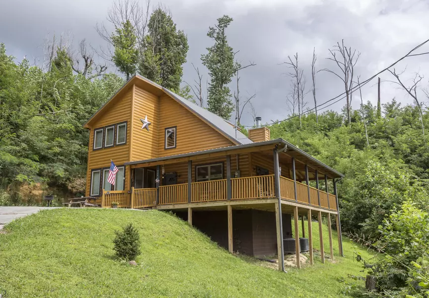 924 Aspen LN, Gatlinburg, TN 37738