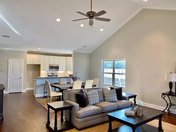 Knoxville, TN 37932,1621 Sugarfield LN