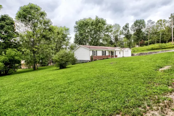 Lafollette, TN 37766,183 Clover St