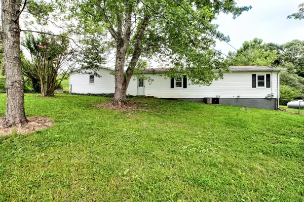 Lafollette, TN 37766,183 Clover St