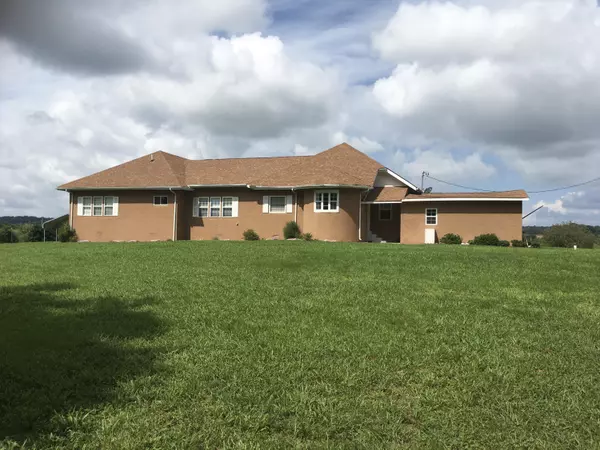 Sweetwater, TN 37874,156 Grassy LN