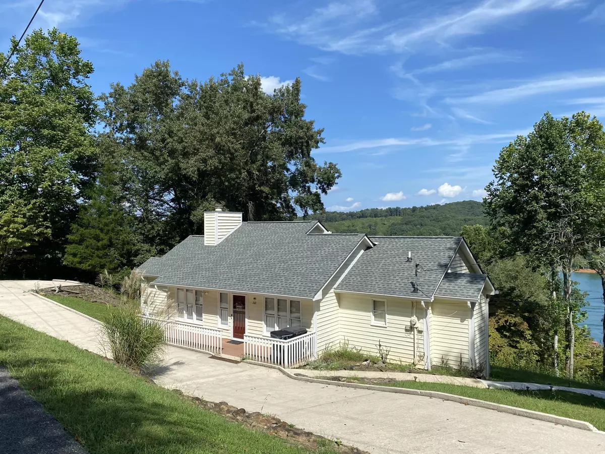 Lafollette, TN 37766,202 Little Buck LN