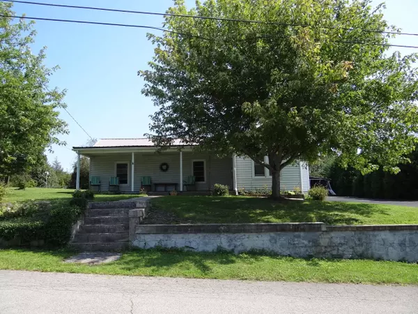 612 Poplar St, Monterey, TN 38574