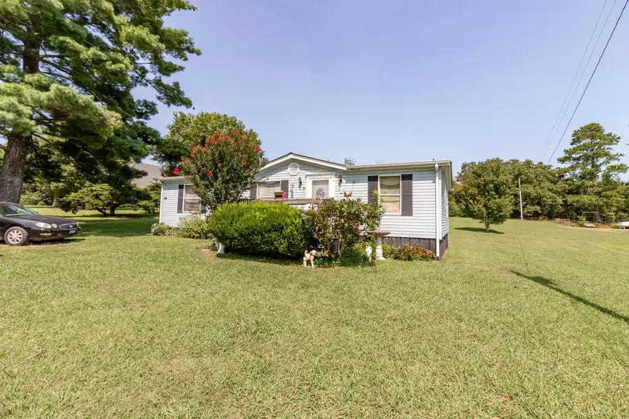 409 County Road 475, Etowah, TN 37331