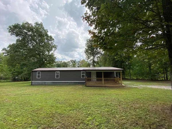 120 Hemlock DR, Jamestown, TN 38556