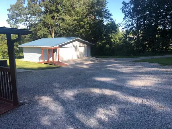 Speedwell, TN 37870,143 Moyers LN