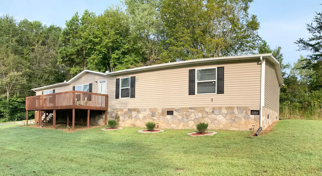 4732 Shipe Rd, Corryton, TN 37721