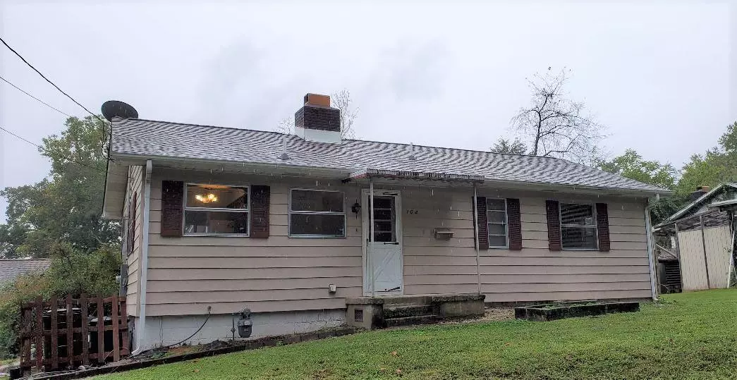 104 Dalton Rd, Oak Ridge, TN 37830