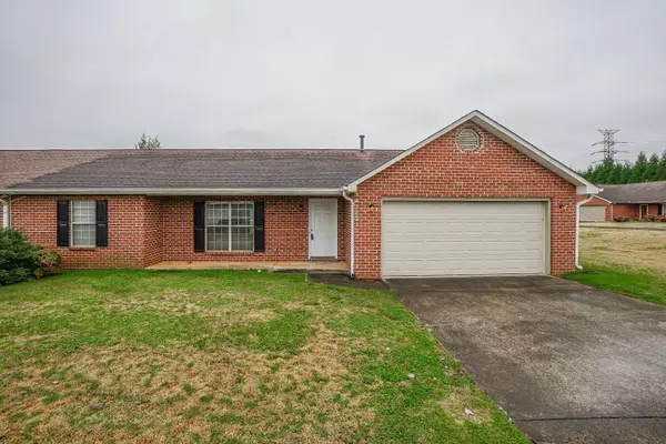 5012 Masters DR, Maryville, TN 37801