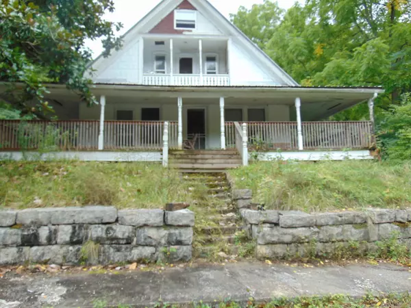 303 Colwyn Ave., Cumberland Gap, TN 37724