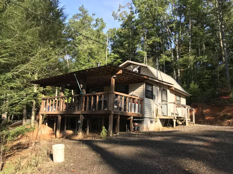 1745 Cane Creek Mountain Rd, Tellico Plains, TN 37385