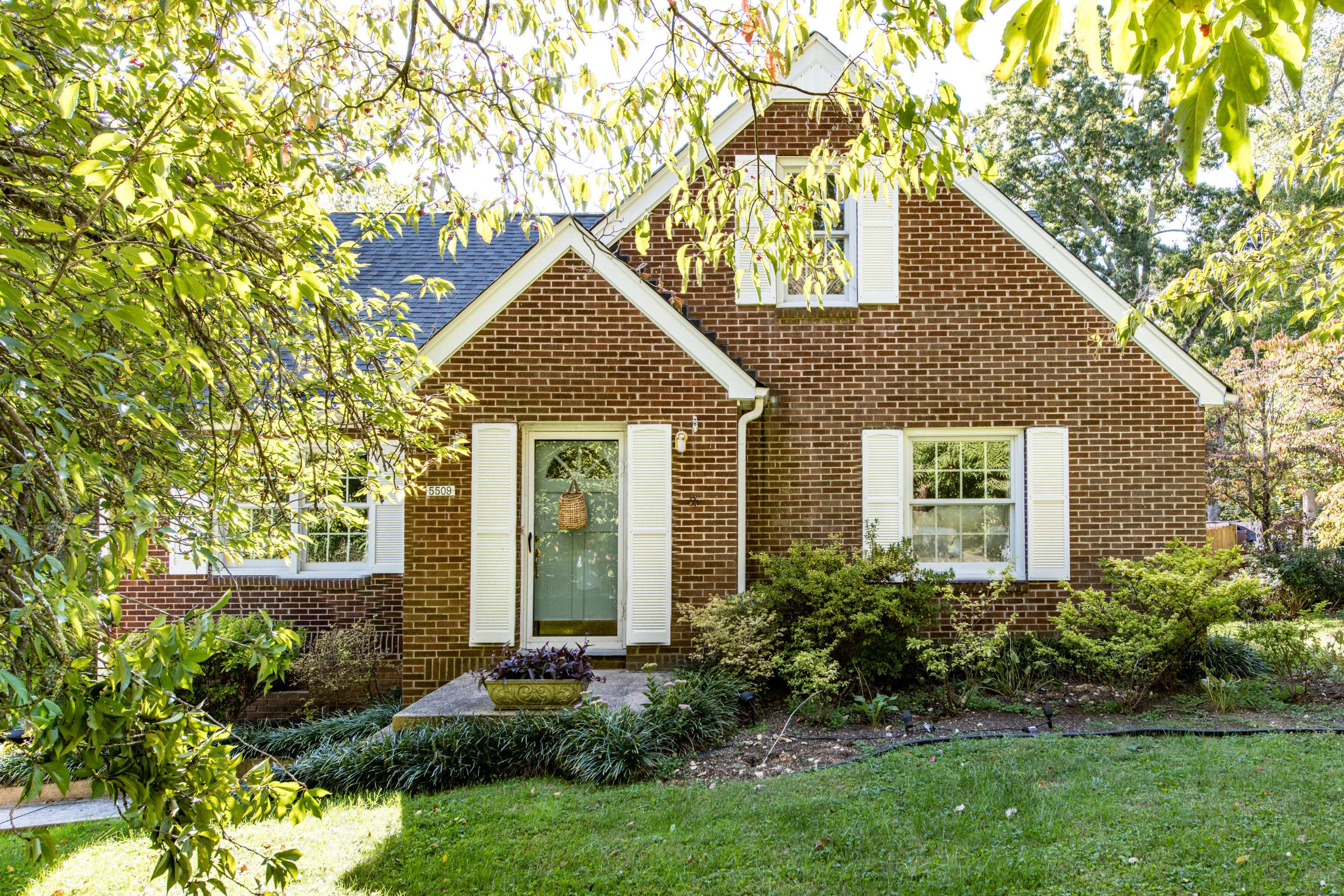 Knoxville, TN 37918,5509 Crestwood Rd