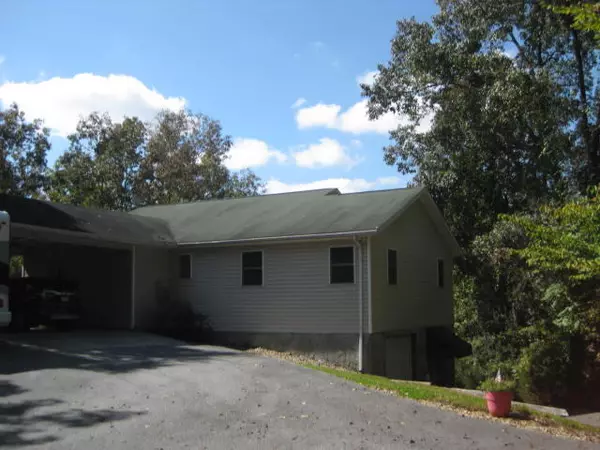 Seymour, TN 37865,266 Reece LN