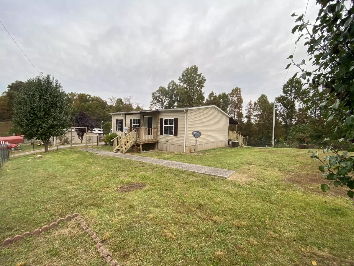 New Tazewell, TN 37825,462 Serrento LN