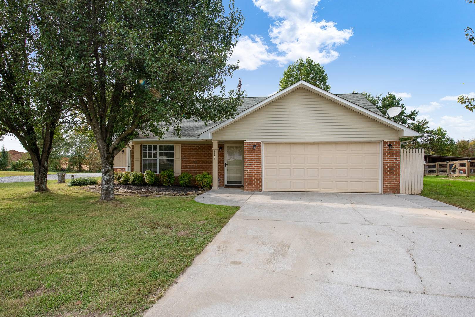 2935 Best Rd, Maryville, TN 37803