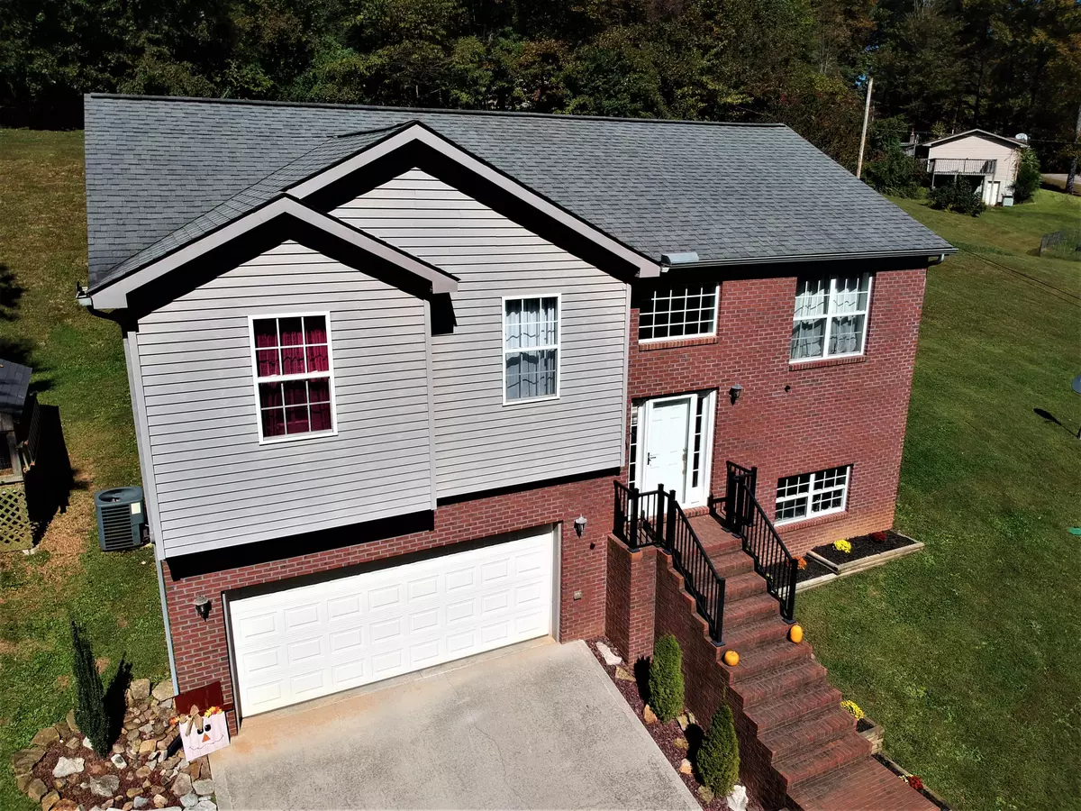 New Tazewell, TN 37825,323 Forest Hills DR