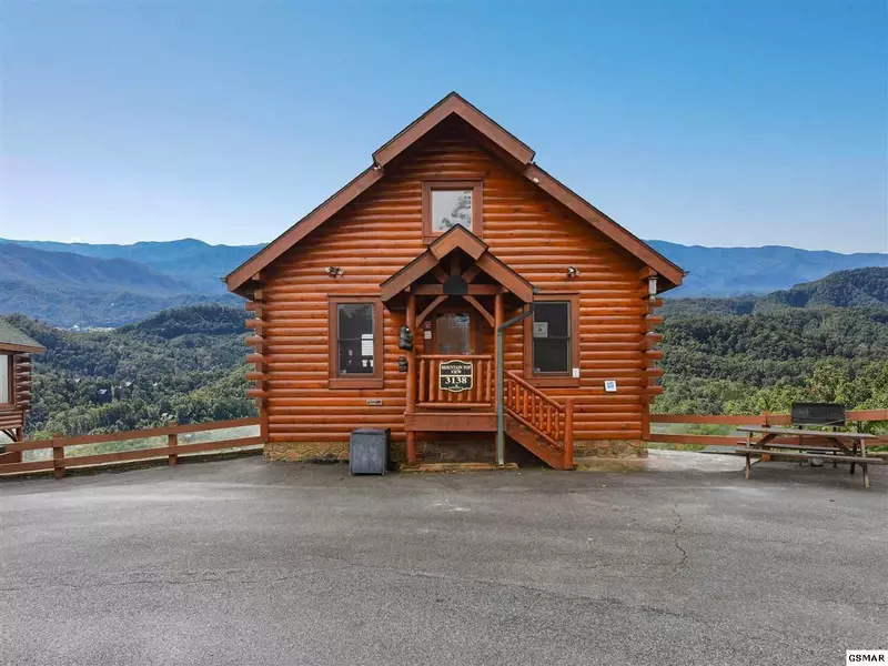 3138 Lakeview Lodge DR, Sevierville, TN 37862