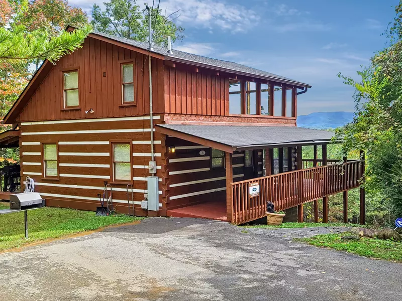 1754 Bluff Ridge Rd, Sevierville, TN 37876