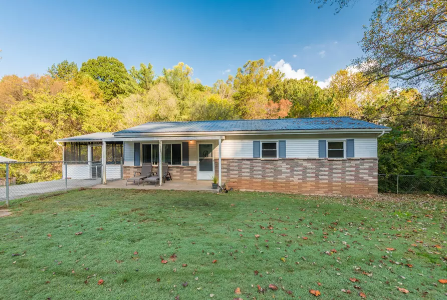 611 Self Hollow Rd, Rockford, TN 37853