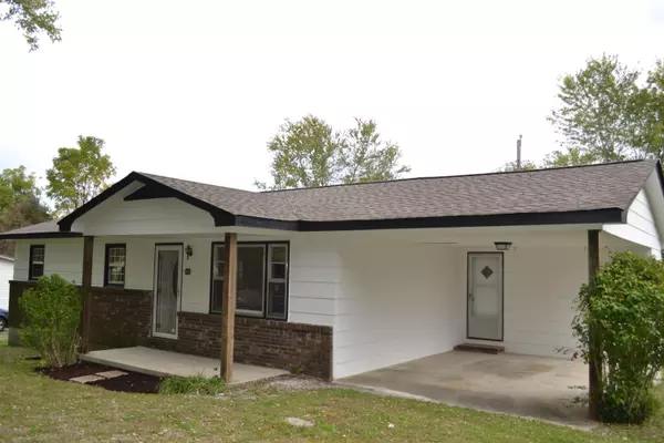 512 Burnett St, Jamestown, TN 38556